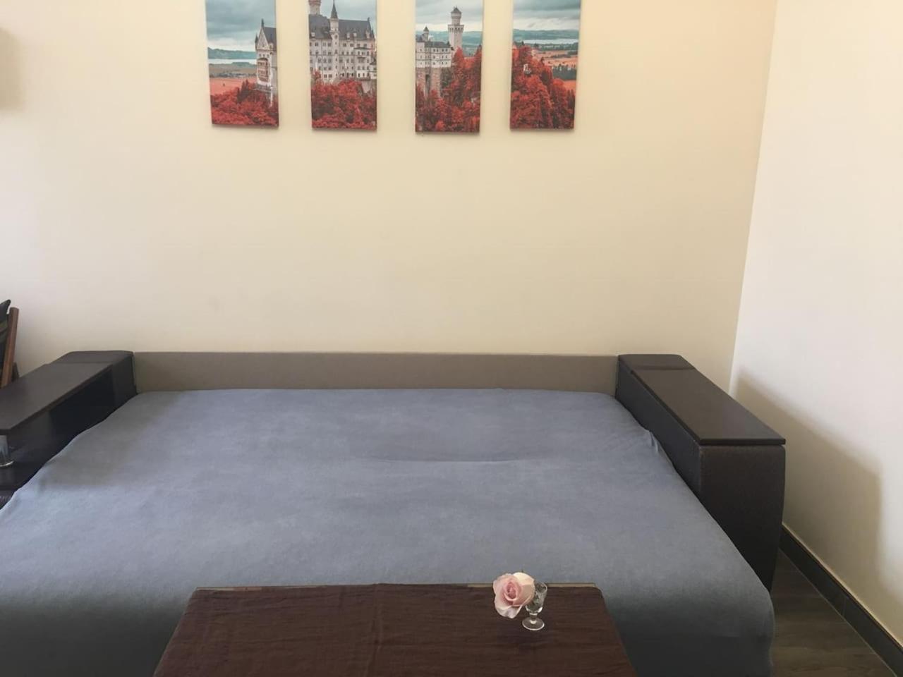 V&O Whitechocolateapt 800 M To Opera 리비프 외부 사진